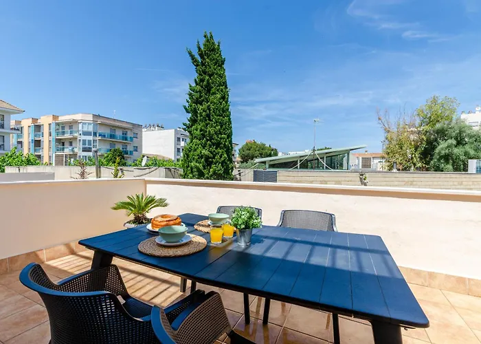 YourHouse Port Apartments
